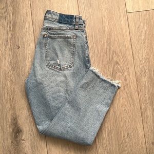 Abercrombie & Fitch The Mom Curve Love High Rise Jeans